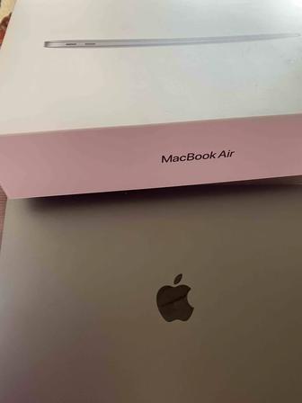 Продам MacBook Air 13