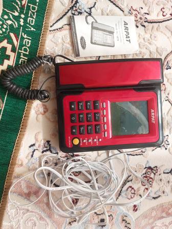 Телефон красный новый