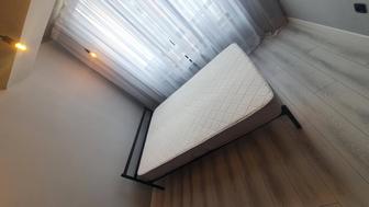 Железная кровать в стиле лофт с матрасом, 140×200