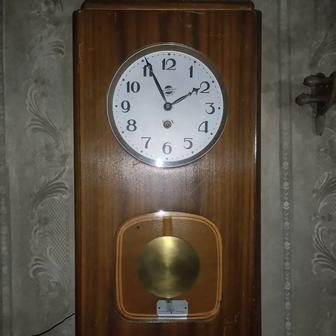 Часы настенные 1957 г. Продам