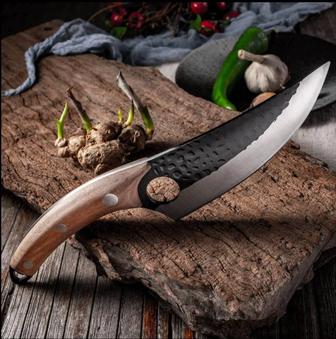Японский обвалочный кованый нож с деревянной рукоятью из дуба