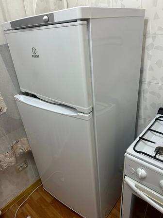 Холодильник indesid