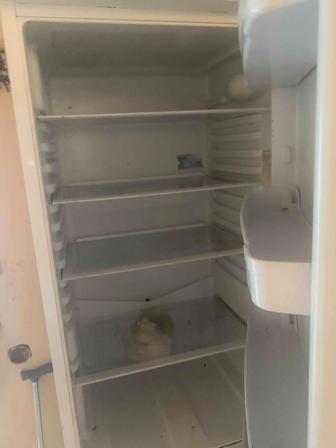 Домашние вещи холодильник
