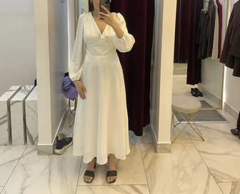 Продается белое эстетичное платье