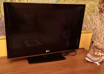 Телевизор настоящий LG , качественный