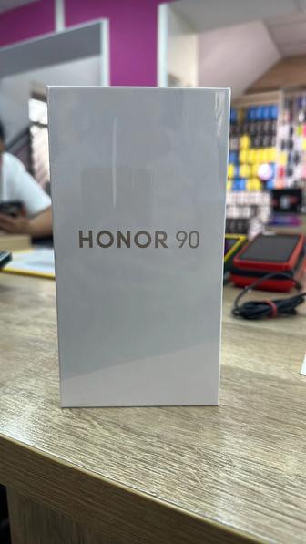 Продам смартфон Honor 90 8/256