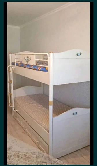 Продам двухярусный кровать