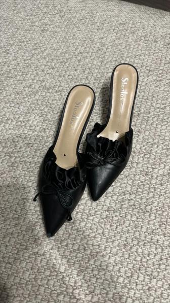 Туфли черные под бренд Zara