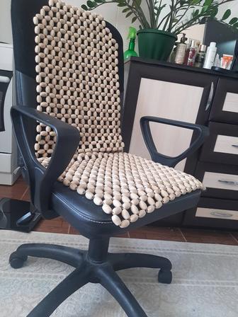 Продам офисное кресло б/у в хорошем состояние