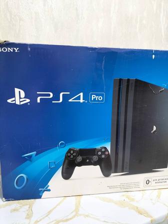 Продам приставку Sony Playstation 4Pro 1 Tb, 1 джойстик, 30 игр на аккаунте