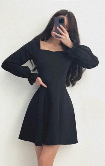 Платье черное
