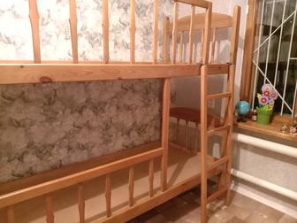 Двухьярусная деревянная кровать из сосны