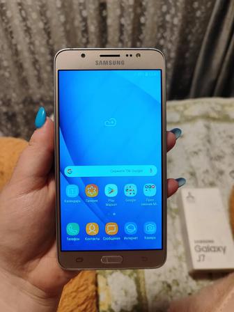 Продам Samsung Galaxy J7(2016)