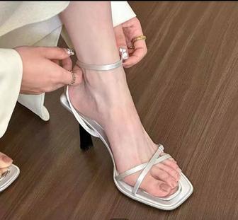 Женские босоножки, красивые туфли на высоком каблуке новый