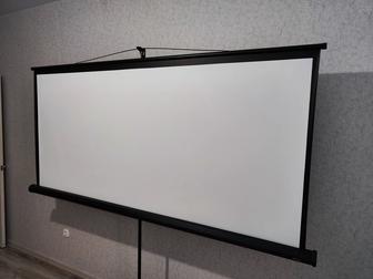 Проекционный экран для проектора