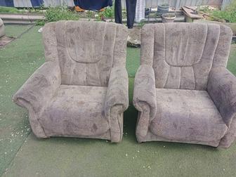 Продаю Два кресла