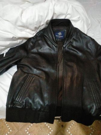Продается мужская кожаная куртка, размер ХL кожа толстая качественная .