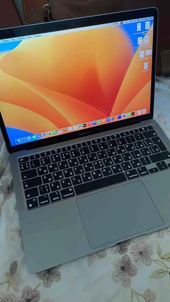 MacBook Air13 MGN63 серый, аккумулятор 100%