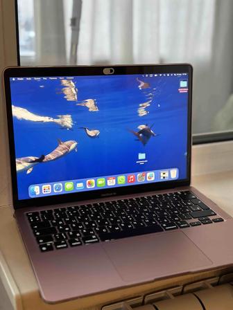 Продаю MacBook Air розовое золото