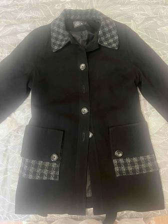 Продам женский плотный пиджак/кардиган/куртку