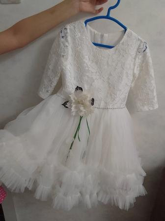 Платье на девочку 3-5лет