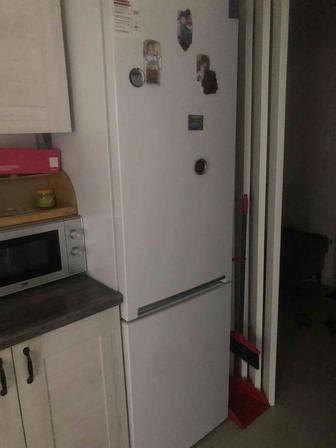 Продам срочна холодильник