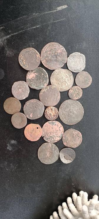 Древний восточные монеты