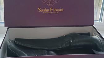 Продам Итальянские кожаные демисезонные сапоги 38 размер Sasha Fabiani