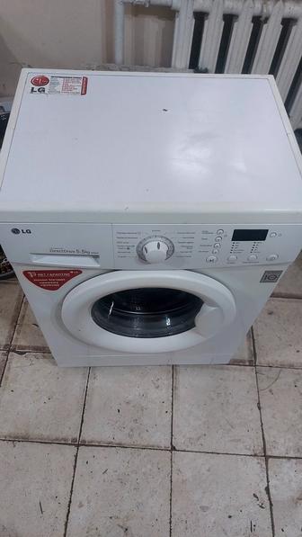 Продам стиральную машинку автомат lg 5.5 кг