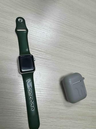 Apple часы и наушник