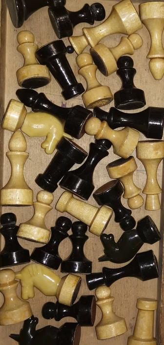 Продаю деревянные шахматы советского производства