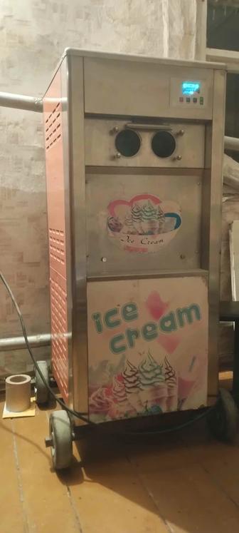 Аппарат мороженого Фризер
