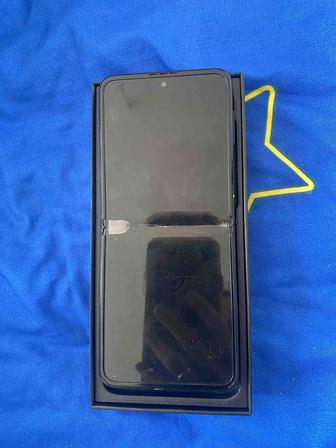 Продам телефон Galaxy Z Flip 5G