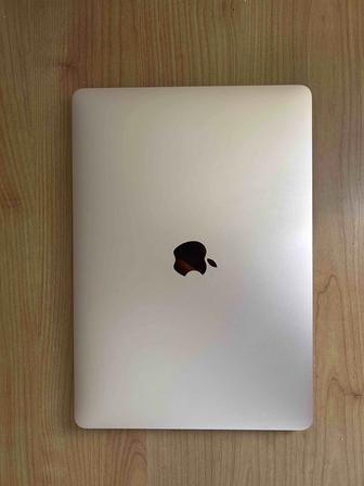 Продам macbook air m1 2020,256 gb