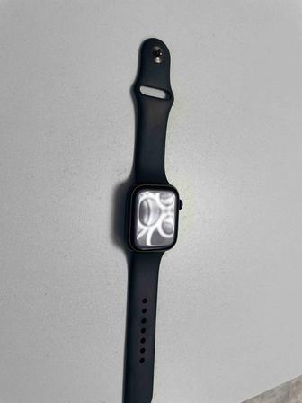 Продам срочно Apple Watch 7 45 mm