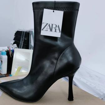 Ботинки женские от ZARA