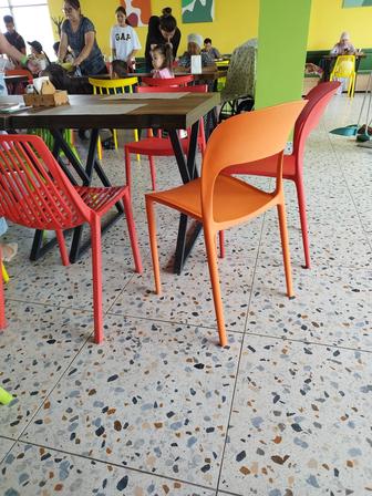 Стулья для кафе,столовых,детских учебных центров Экопластик