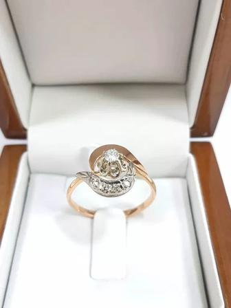 Продам бриллиантовое кольцо