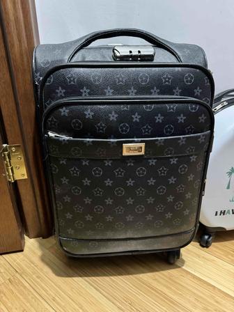 Продам чемодан ручной багаж