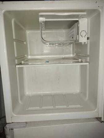 Продам б/у холодильник Мини