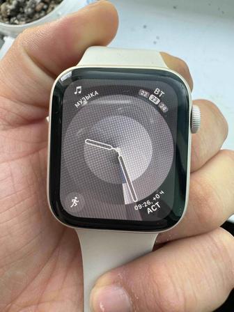 Продам Смарт-часы Apple Watch
SE 2023 Starlight, 44мм,
M/L
