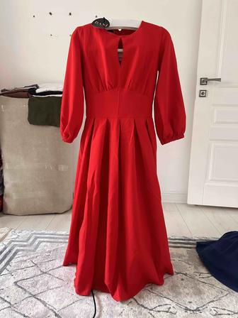 Красное платья