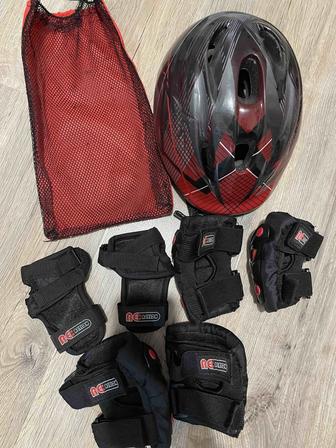 Шлем, защита наколенники и налокотники для детей