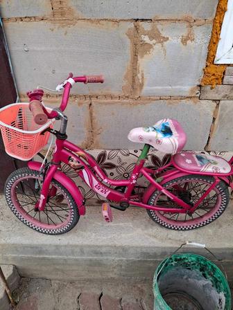 Продам б/у велосипед для девочки