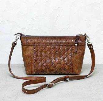 Оригинальную сумочку из натуральной кожи продам