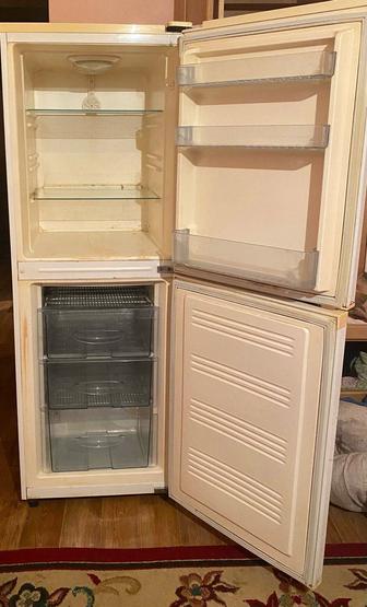 Продам холодильник, рабочем состянии,размер 150х52,