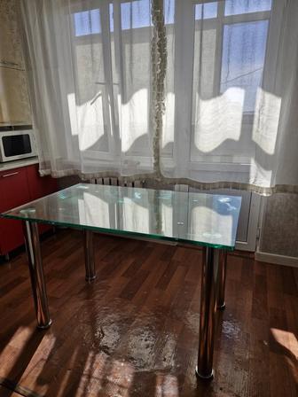 Продам стол кухонный стеклянный