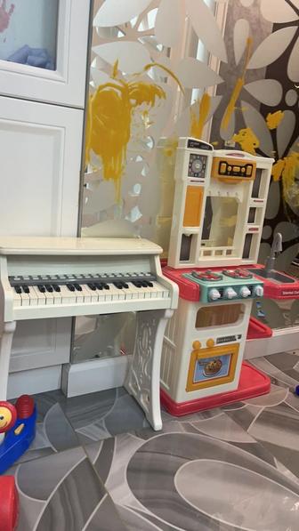 Кухня детская и фортепиано