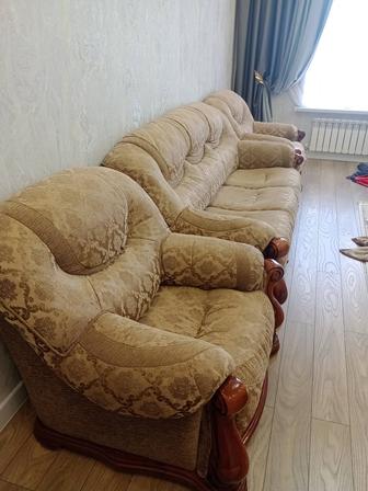Продам мебель диван и два кресла плюс диван самовывоз