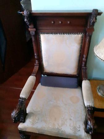 Кресло в рыцарском стиле Франция XIX век
